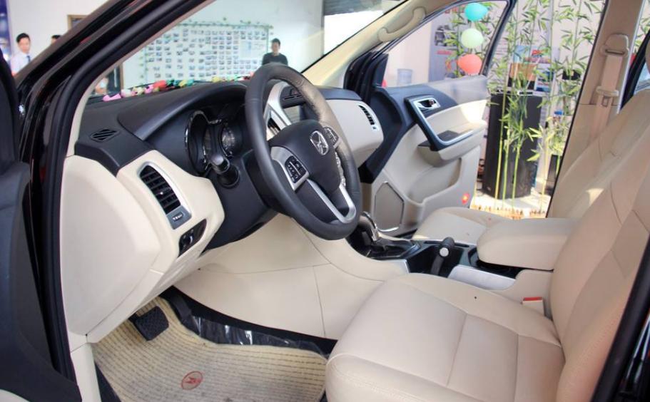 车内积水如何自行处理,怎样处理车内积水