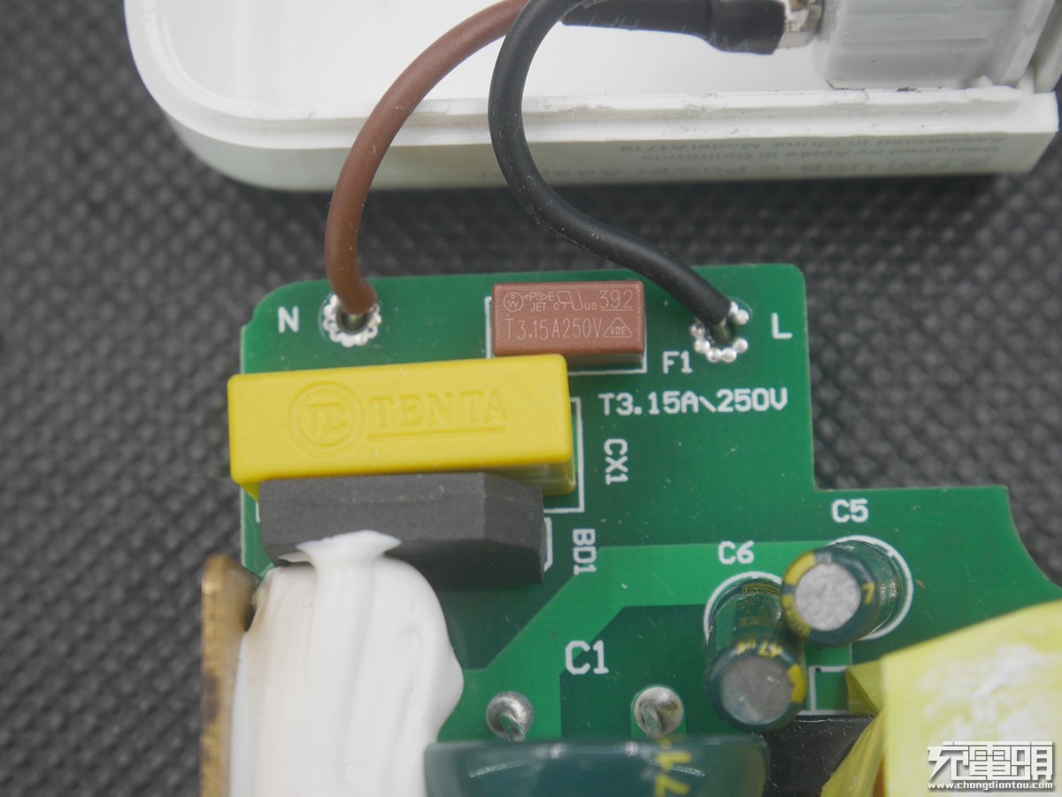 有没有仿的很真的苹果充电器,贫穷限制了我的想象力动画