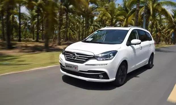 海马福美来f7七座图片,十万左右轿车pk