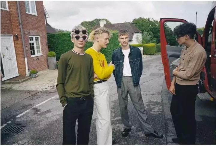 除了秋裤,男士们还需要这些时髦的配饰来过冬