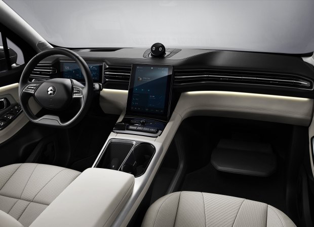 新捷豹xfl将上市,新捷豹xel上市银色