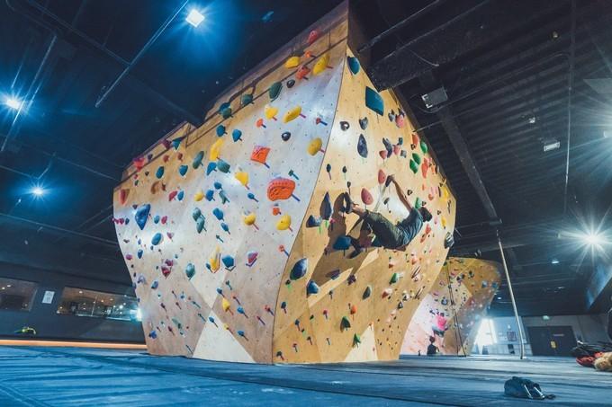 鍐呭崕杈惧窞鑻辨枃姝屾洸,鍐呭崕杈惧窞鐨勬瓕