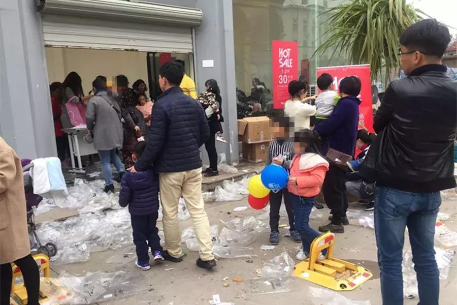 折扣仓内幕大揭秘,打折商品骗局揭秘