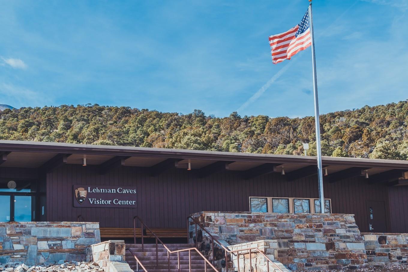 鍐呭崕杈惧窞鑻辨枃姝屾洸,鍐呭崕杈惧窞鐨勬瓕