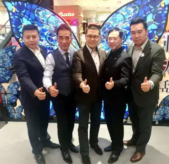 新世界百货全球首发：周大福88限量款“蝶·无敌”