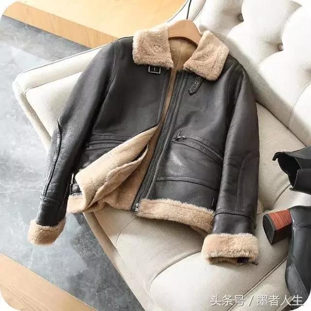 高圆圆晒别墅照，不料腿上的“魔术裤”亮了，网友：给我来一打