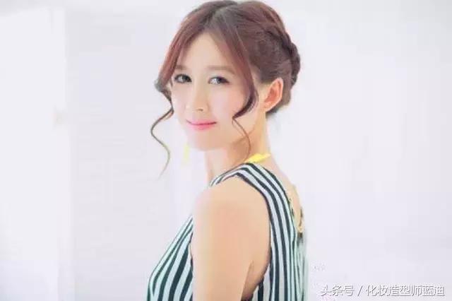 迷人发型你一个都不会？5款优雅盘发教程，包看包会~