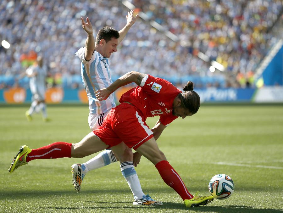 卡洛斯的逆天任意球,卡洛斯超远冲刺任意球