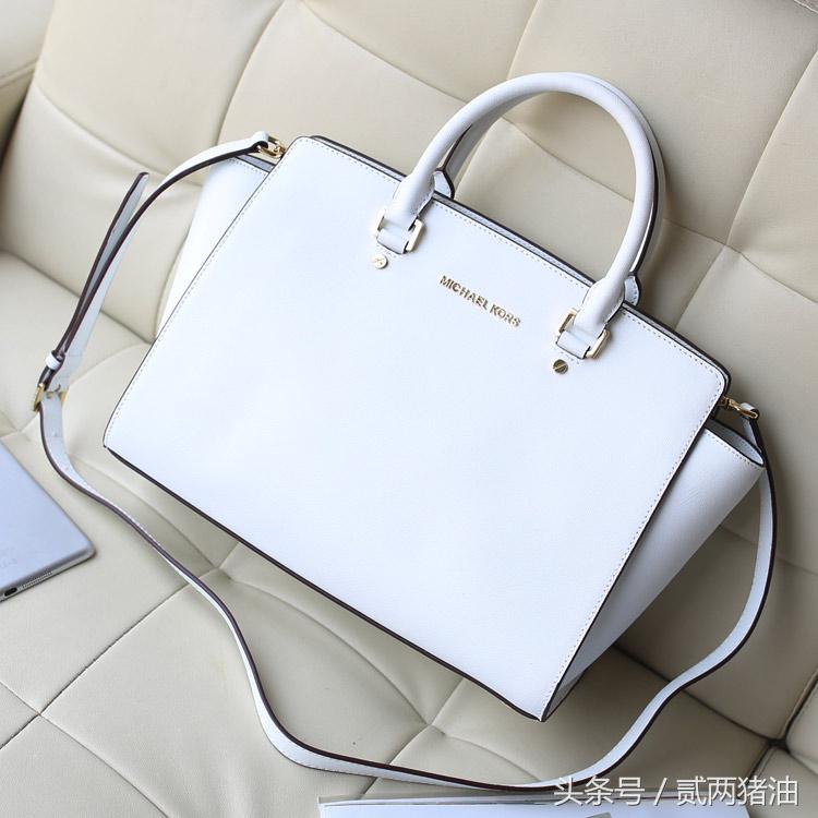 新年除了买新衣服之外，包包也不能缺少！想省钱当然选择逛淘宝啦