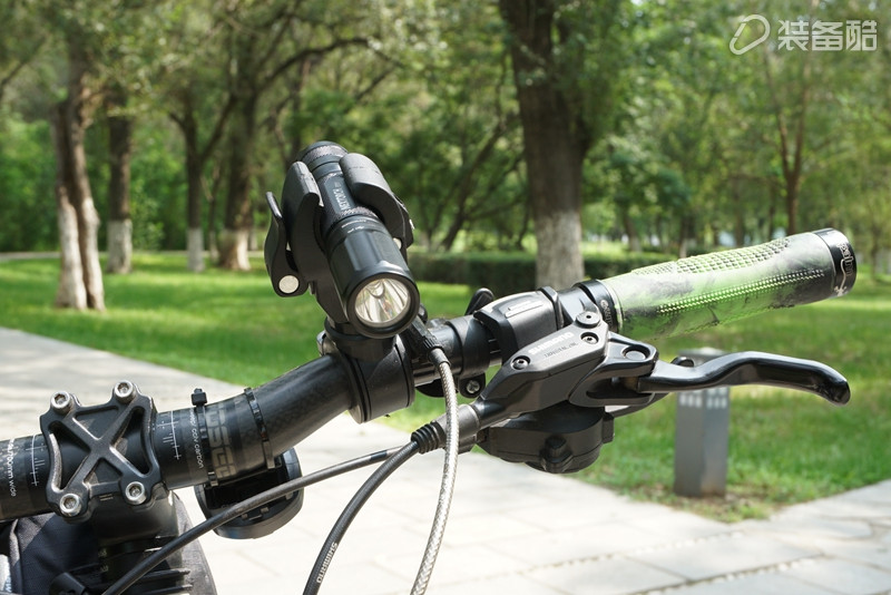 贴小招贴的，我来给你们暴暴光，不讲究