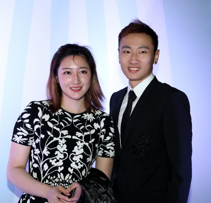 国羽高清帅照,国羽20岁新星正式公布恋情