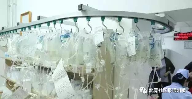 流感肆虐儿科门诊人满为患,流感来势汹汹视频