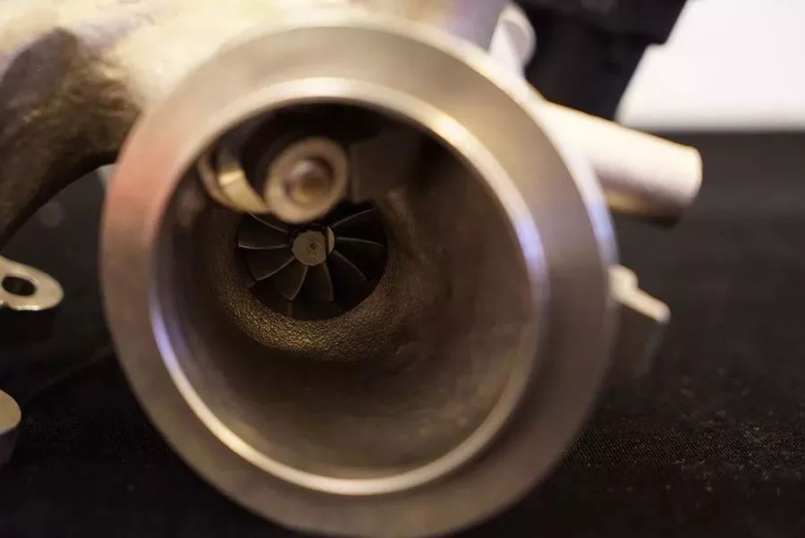 通用1.3t三缸机对比大众1.4t,通用1.3t三缸发动机加95还是92