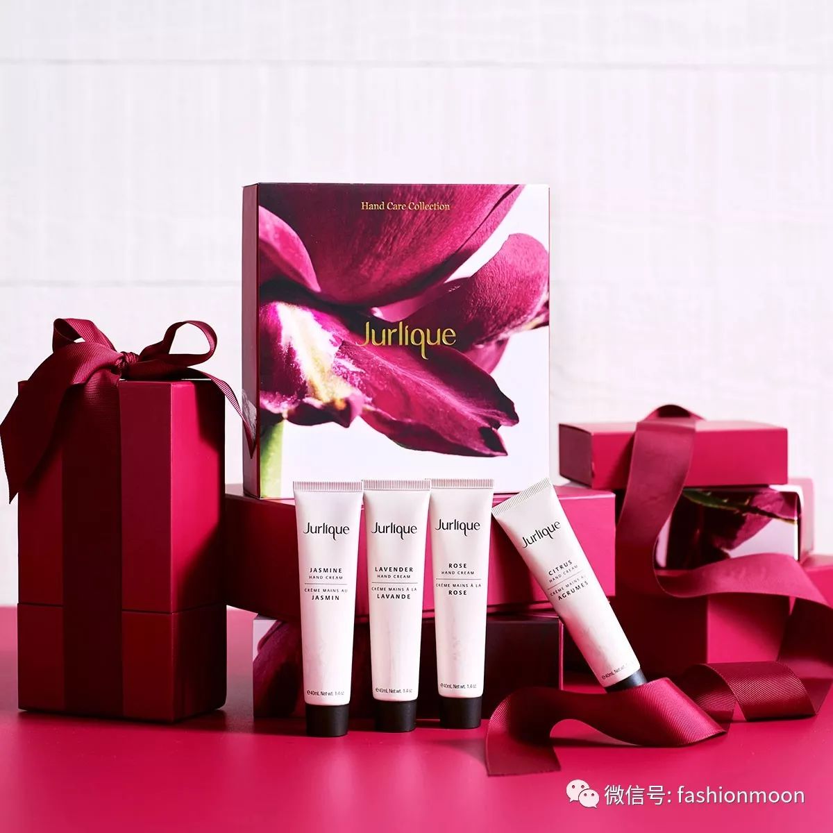 时髦潮女孩冬季穿搭攻略 (圣诞色彩搭配什么衣服)