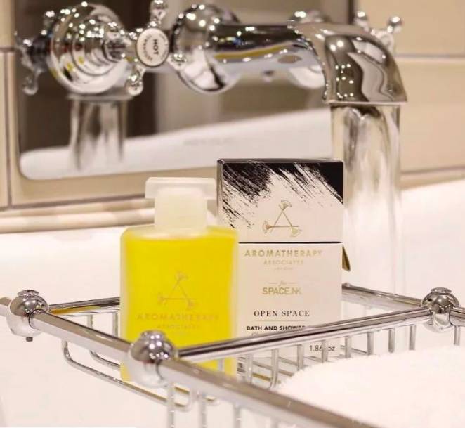 不做“白屑公举”！10款专业级水疗护理的沐浴油，拯救冬季尴尬！