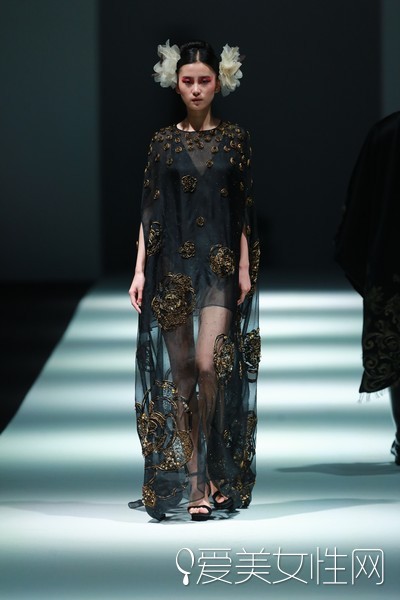 一花一世界妩WOO演绎灵动之美