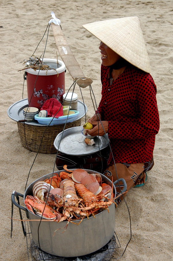 喝啤酒撸串是全世界的事儿