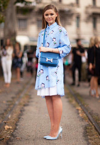 一件衬衫就让你美翻了整个春天,一件衬衫和一条裙子