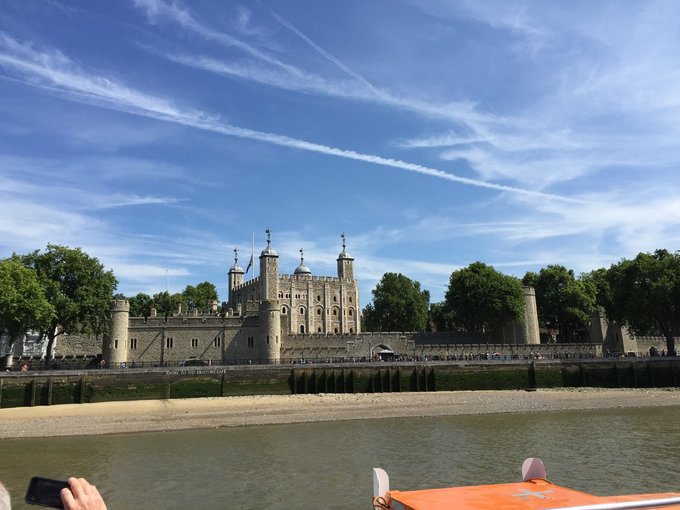 【已完结】英格兰苏格兰18日游记——美景、历史、足球、文化全体验(含挡风玻璃损坏以及车胎被扎处理经过)