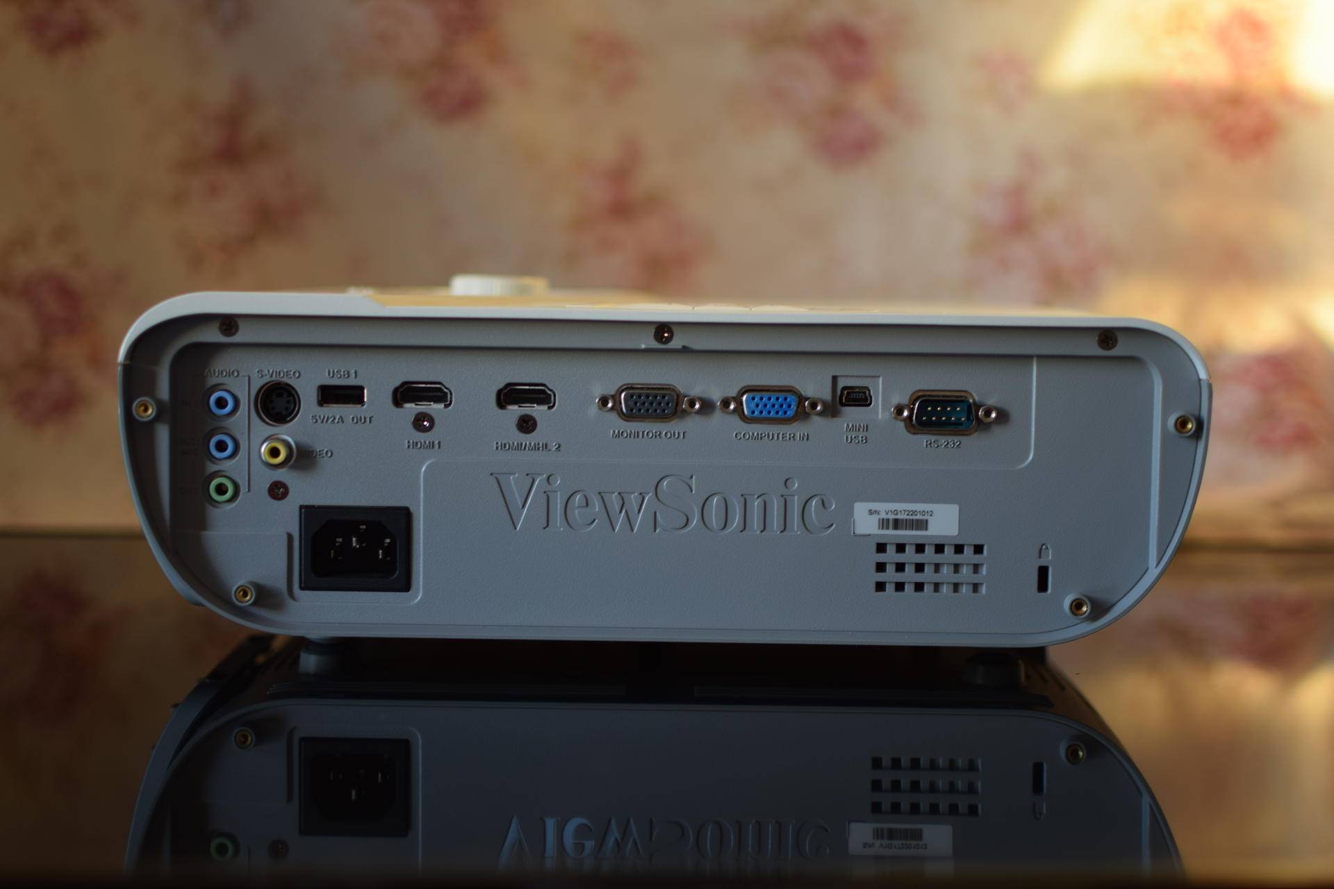 入门级家庭影院配置方案,优派px726hd投影机