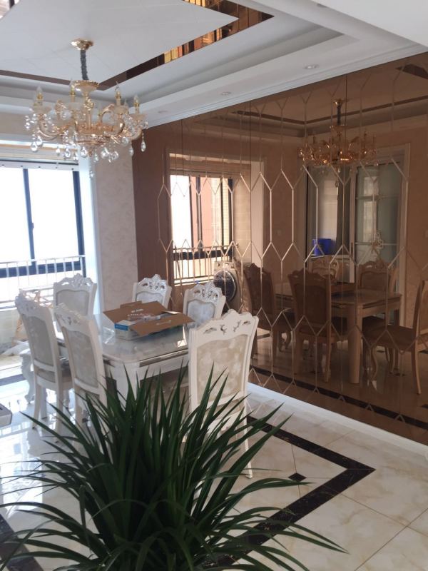 装修设计师把房子设计到很大气,设计师把公寓装修成花园