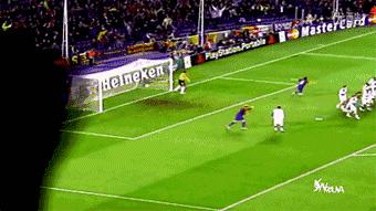 小罗扭屁股射门,小罗蝎子摆尾进切尔西一个球