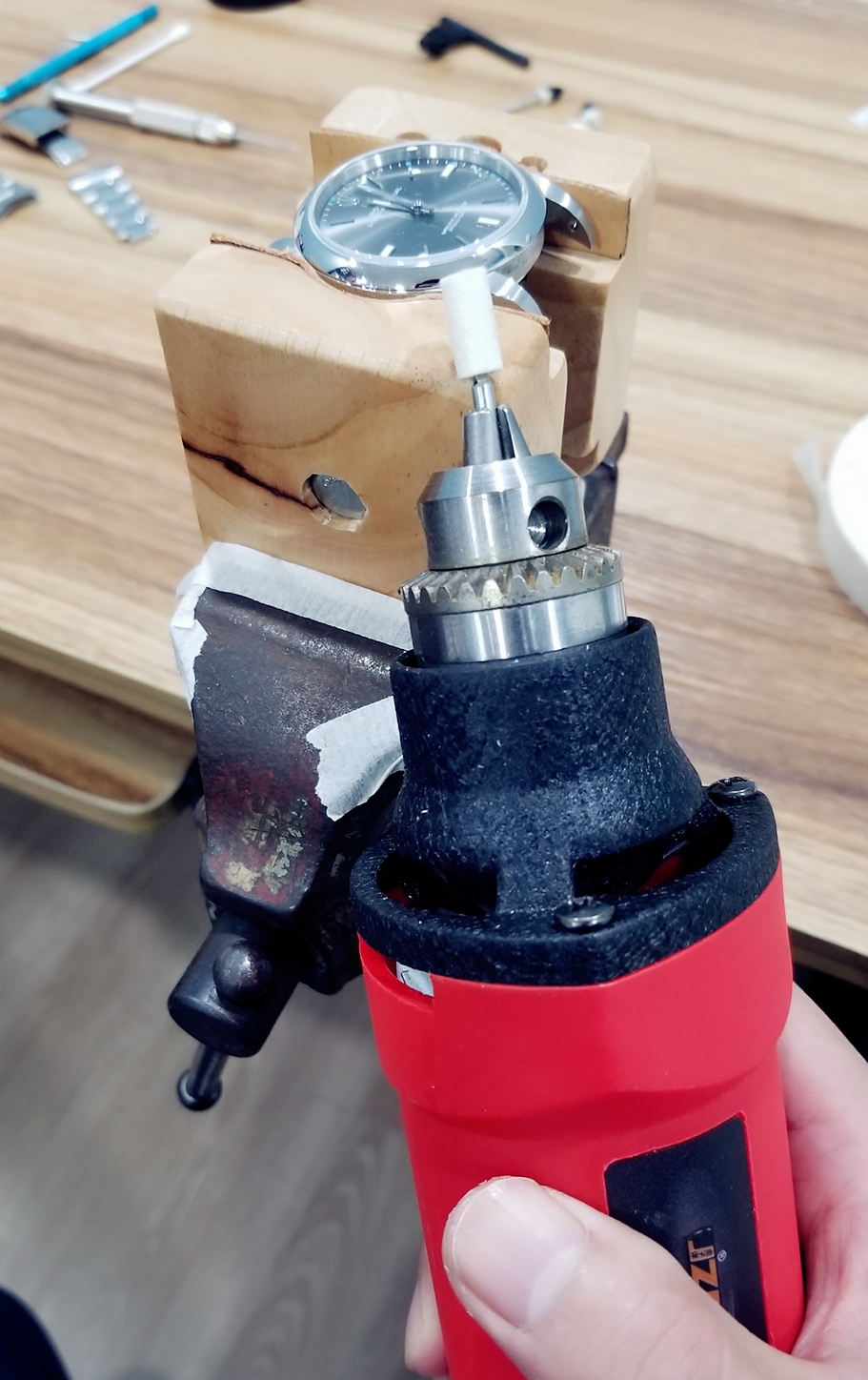 手活好就是可以为所欲为!9个工具让你的劳力士看上去更高级