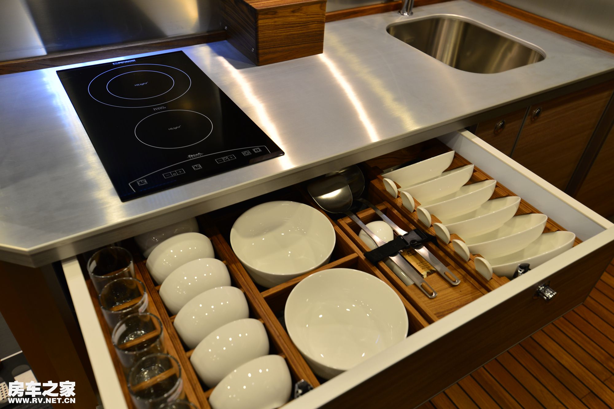 阿莫迪罗征服者越野房车多少万元,阿莫迪罗征服者多少钱