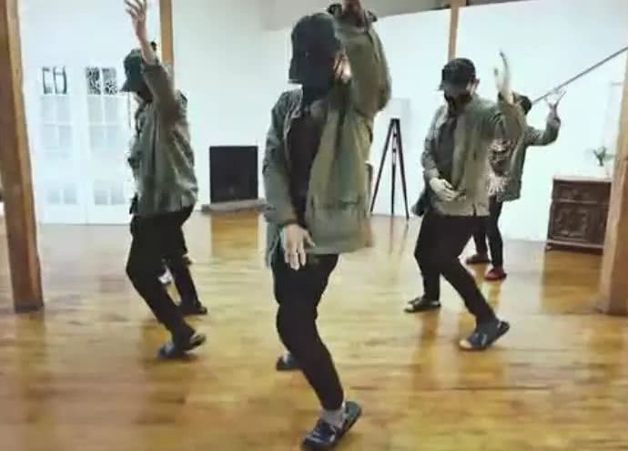 一般跳街舞穿什么鞋,第一次跳街舞穿什么鞋