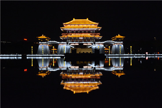 坐着高铁去西安，逛吃逛吃逛吃……