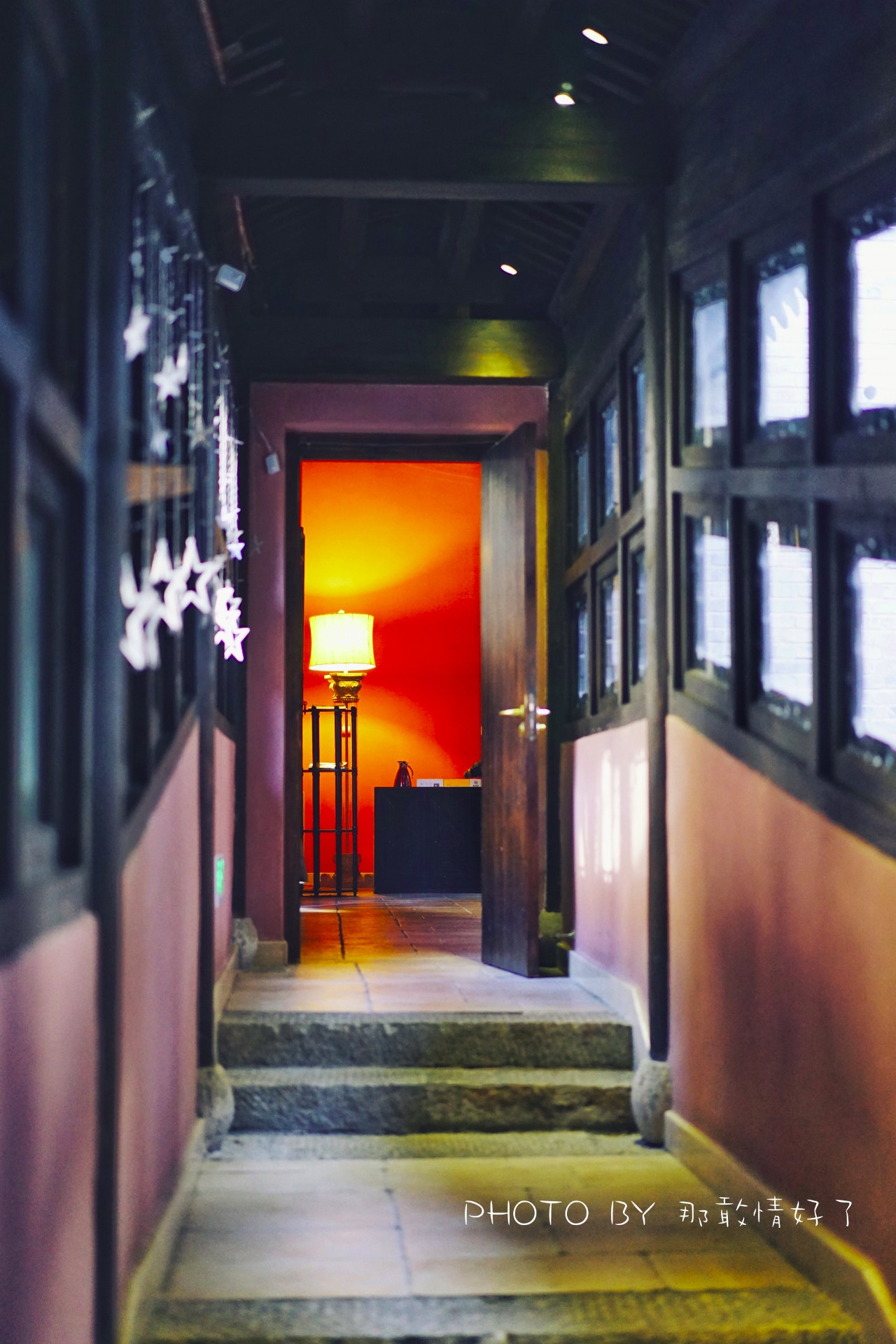 鏃呮父鍖呭悆浣忕殑姘戝閰掑簵鎺ㄨ崘,杩樺湪鑺卞嚑鍗冨潡閽变綇鐮寸灞嬪悧