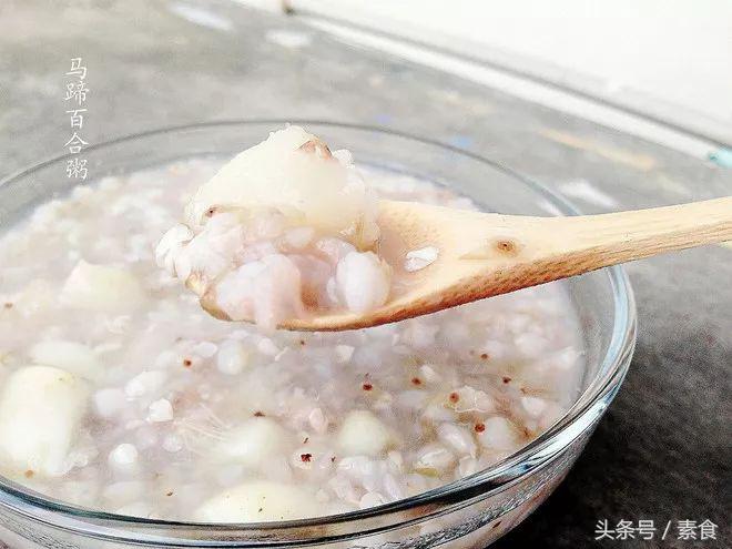 去秋燥润肺的百合汤水,百合润肺食谱大全