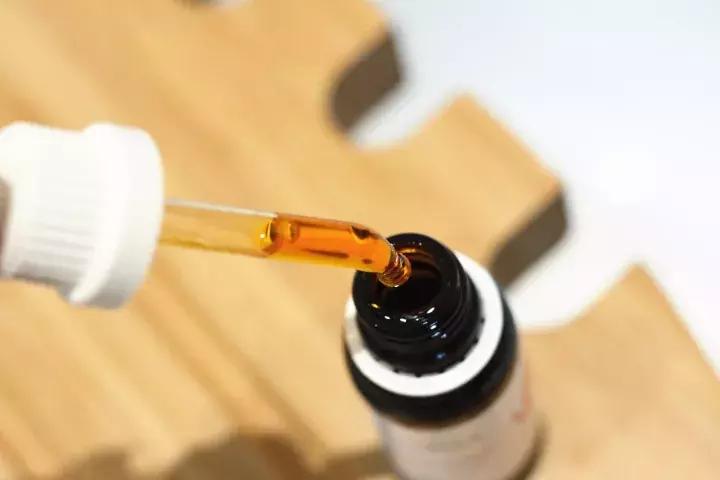 熬夜抗老油皮护肤品推荐,好用的护肤油推荐