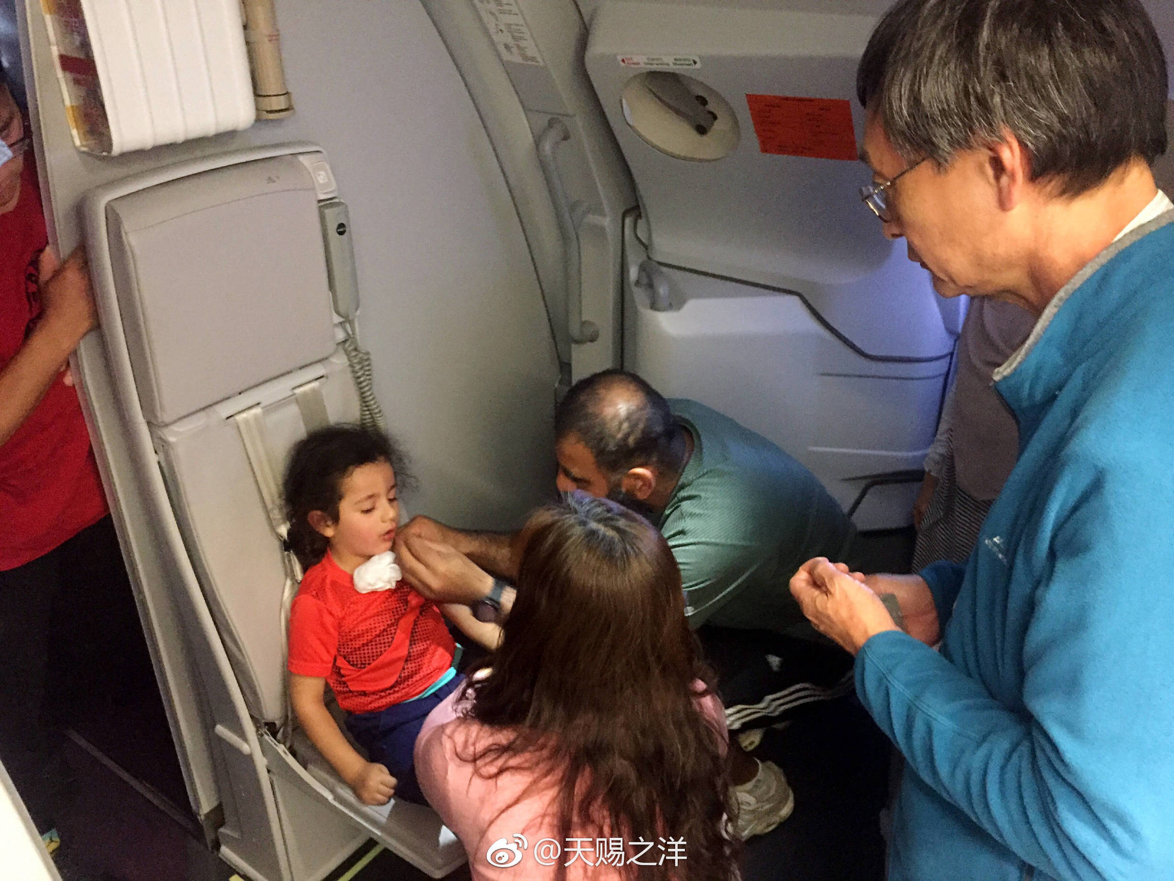 小孩在餐厅吃坚果过敏紧急处理,儿童坚果过敏