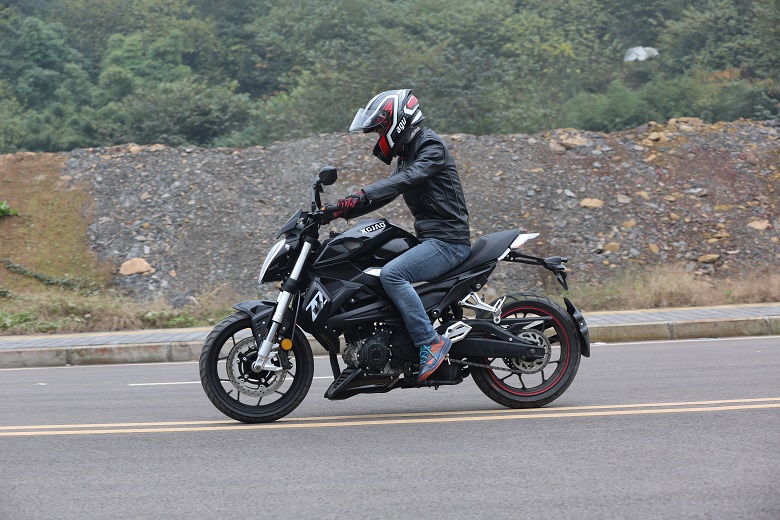 新感觉250双缸二手多少钱,新感觉双缸250摩托车推荐