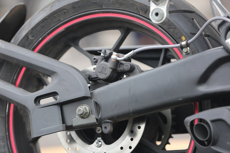 新感觉250双缸二手多少钱,新感觉双缸250摩托车推荐