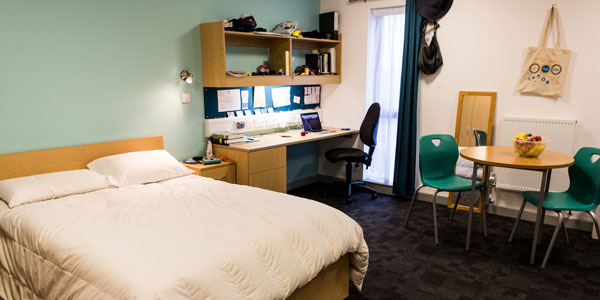 娓╁窞鍑哄浗鐣欏涓粙鎺掑悕鍓嶅崄,娴庡崡鏂颁笢鏂瑰嚭鍥界暀瀛︿腑浠嬮潬璋卞悧