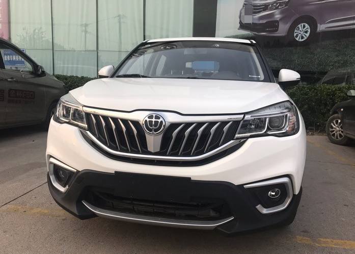 是车标设计不好还是整体不行?一直爆冷门,V3车主告诉你使用感受