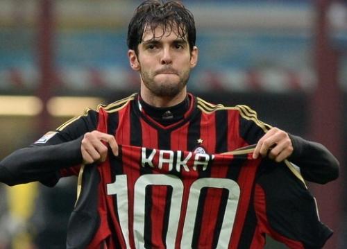 卡卡穿回22号球衣,ac米兰卡卡红黑球衣