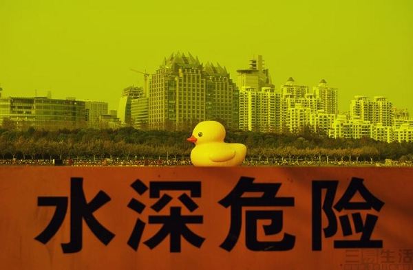 腾讯京东对唯品会笑了，另一个男人却笑不出来