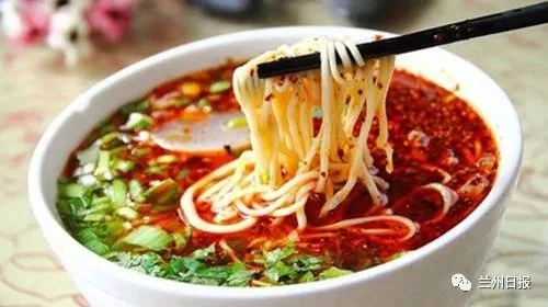 一碗兰州牛肉面吃完流水线,兰州牛肉面一袋面拉多少碗