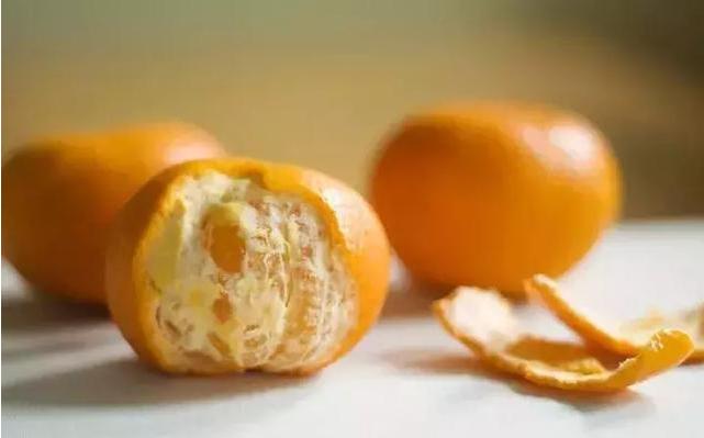 冬天手又红又紫怎么办,冬天手特别干燥怎么样可以保湿