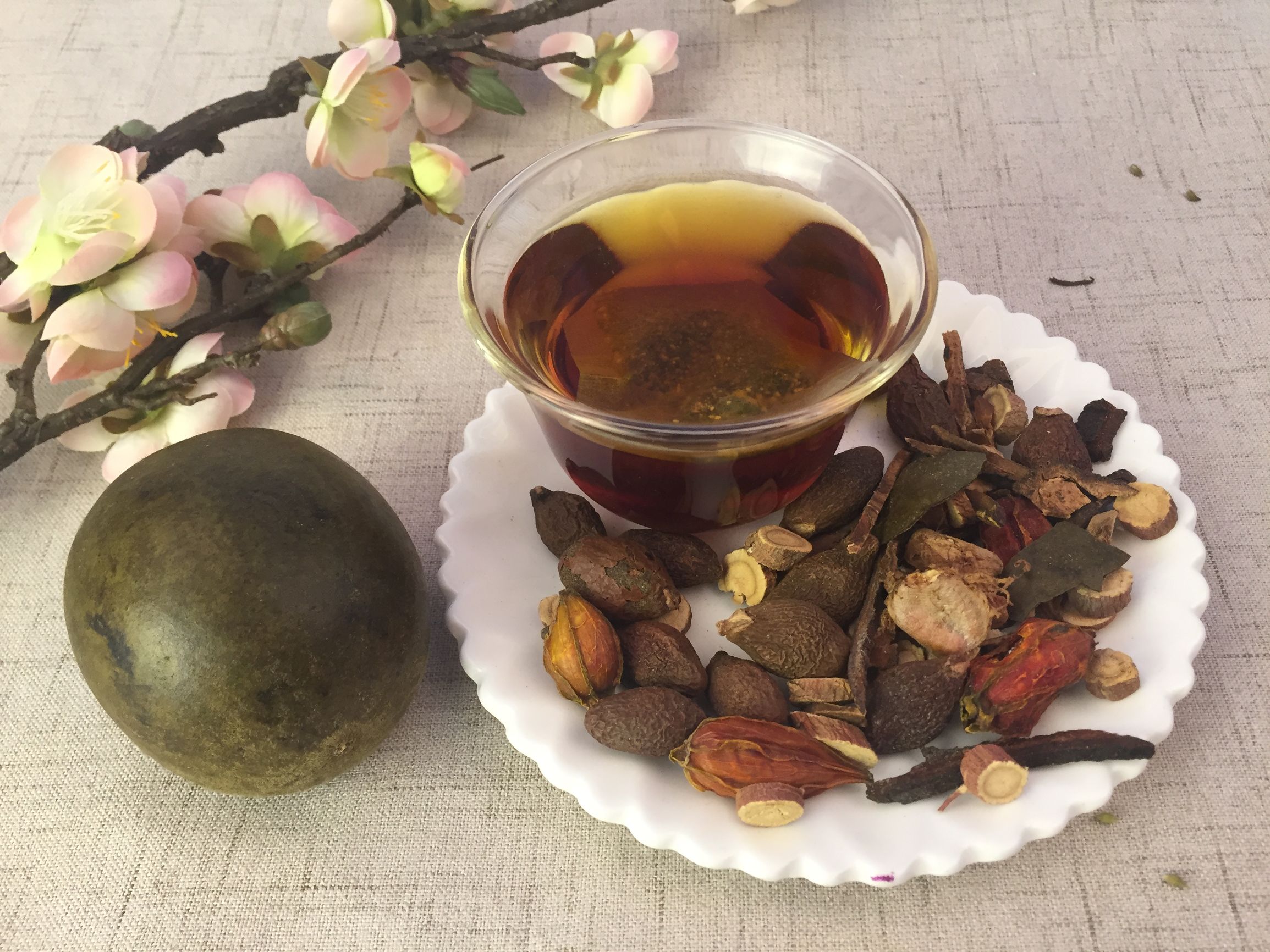 咽炎咽干吃什么润喉片好得最快,治疗慢性咽炎含糖量低的润喉片