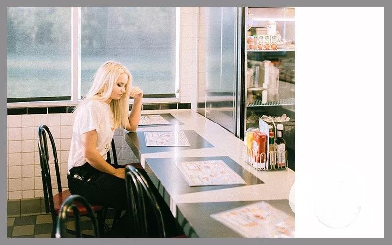 世界上最薄情的温暖,世界是薄情的人心是温暖的