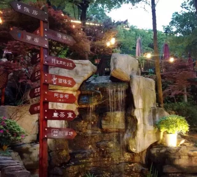 最近最火的重庆火锅,超霸气的火锅