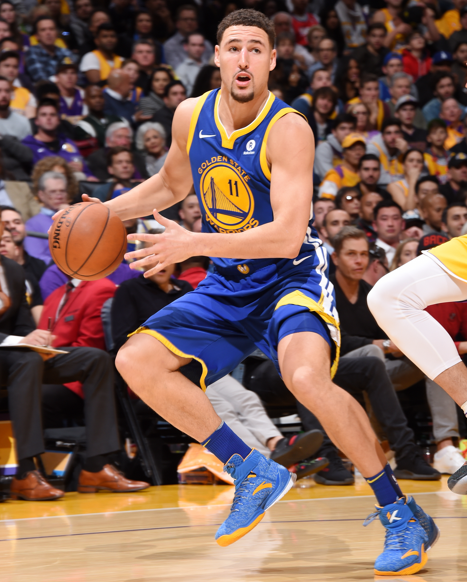 英格拉姆adidas篮球鞋,英格拉姆尼克杨拉塞尔