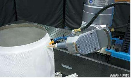 激光打孔技术及激光打微孔高科技解说中磊教育