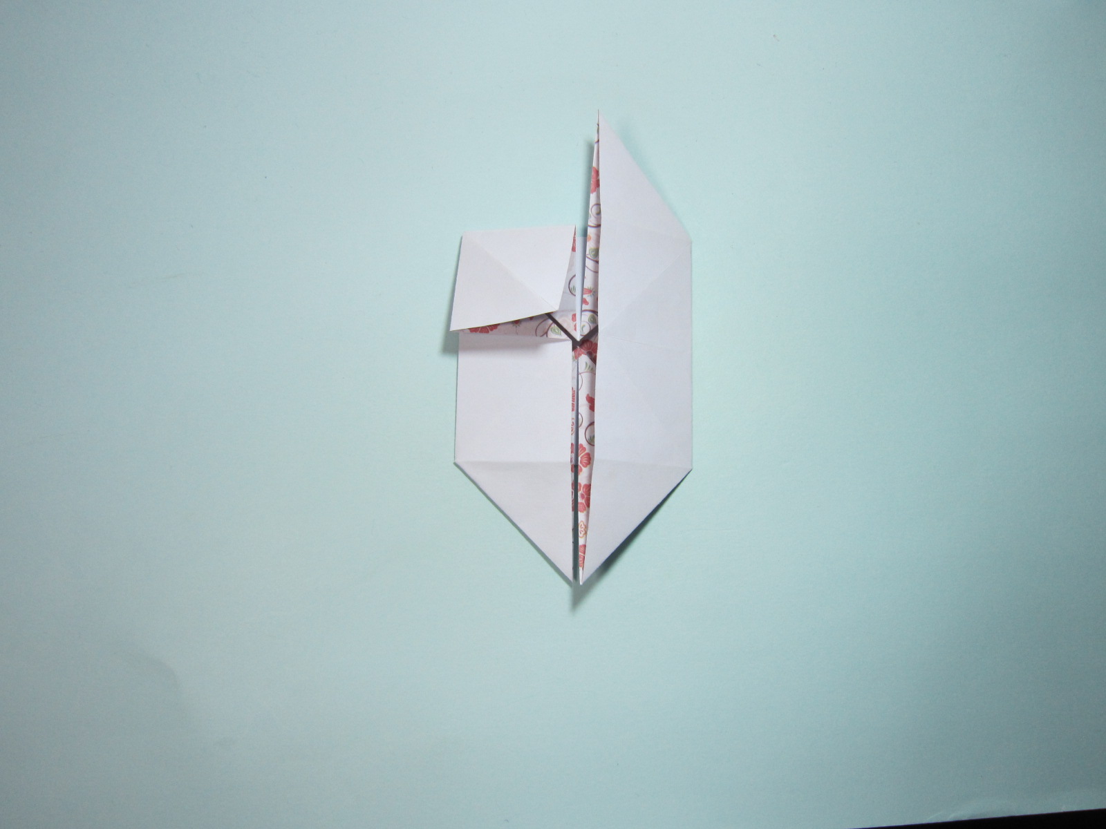 花篮折纸的折法,小花篮折纸手工制作步骤书面解说