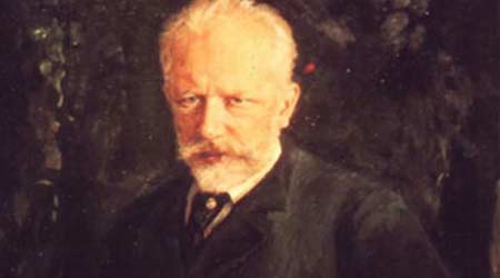 “组曲”特性：幻想的风格，飘逸的气氛，玲珑的体裁，童话的世界