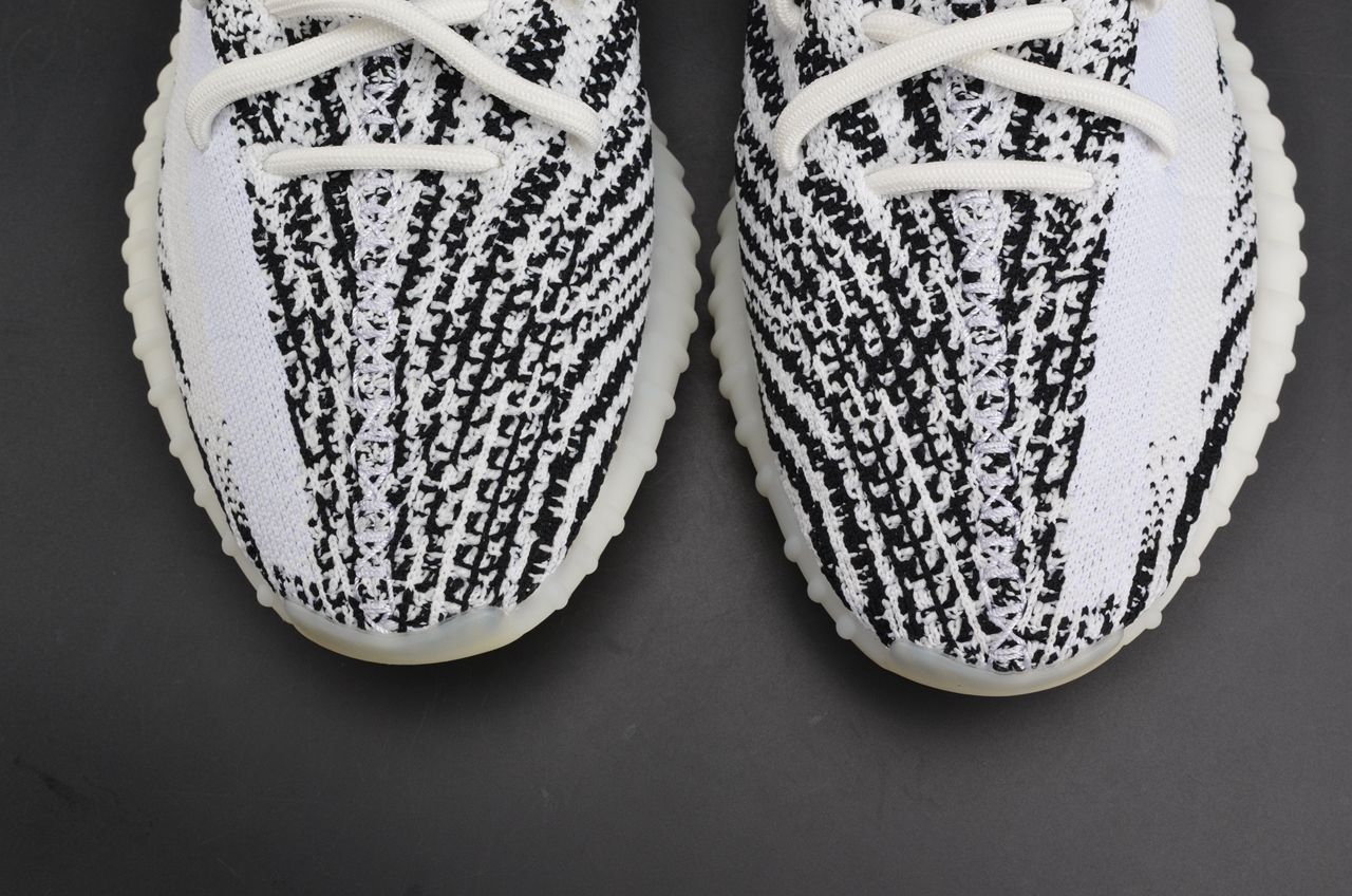 ADIDASYEEZYBOOST350V2白斑马配色